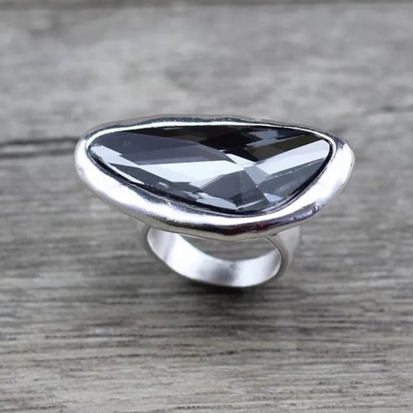 NOCTURNA - Bohemian Ring - Smoke gray crystal - Picture 2 of 15